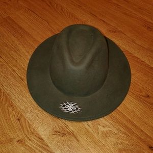Aldo Hat